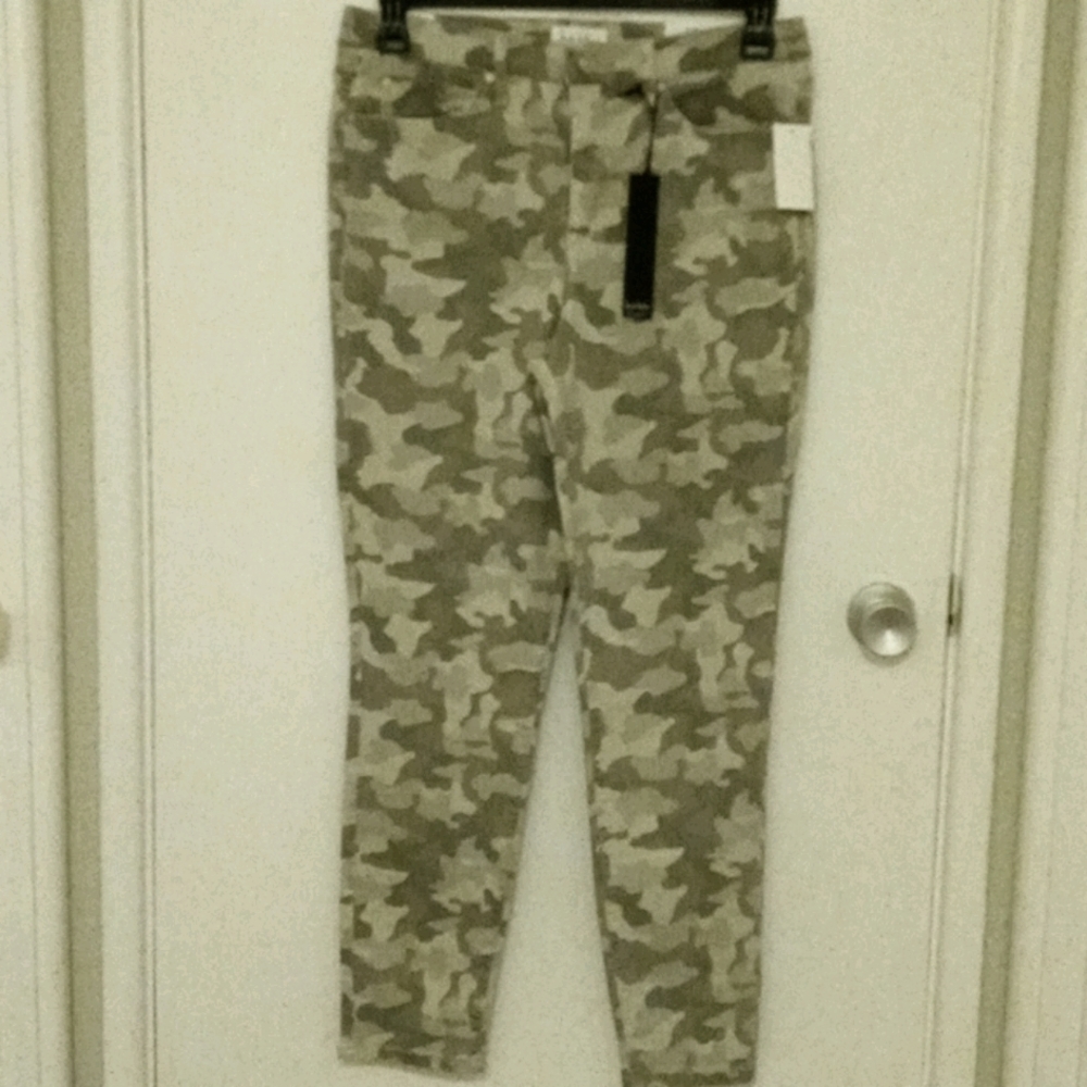 Nicole Miller Women's Skinny Size 14